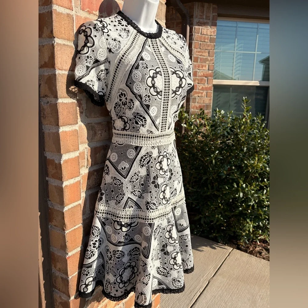 Alexis Emiliana Fit & Flare Mini Dress Black and White Diamond Lace size Medium - Picture 4 of 13